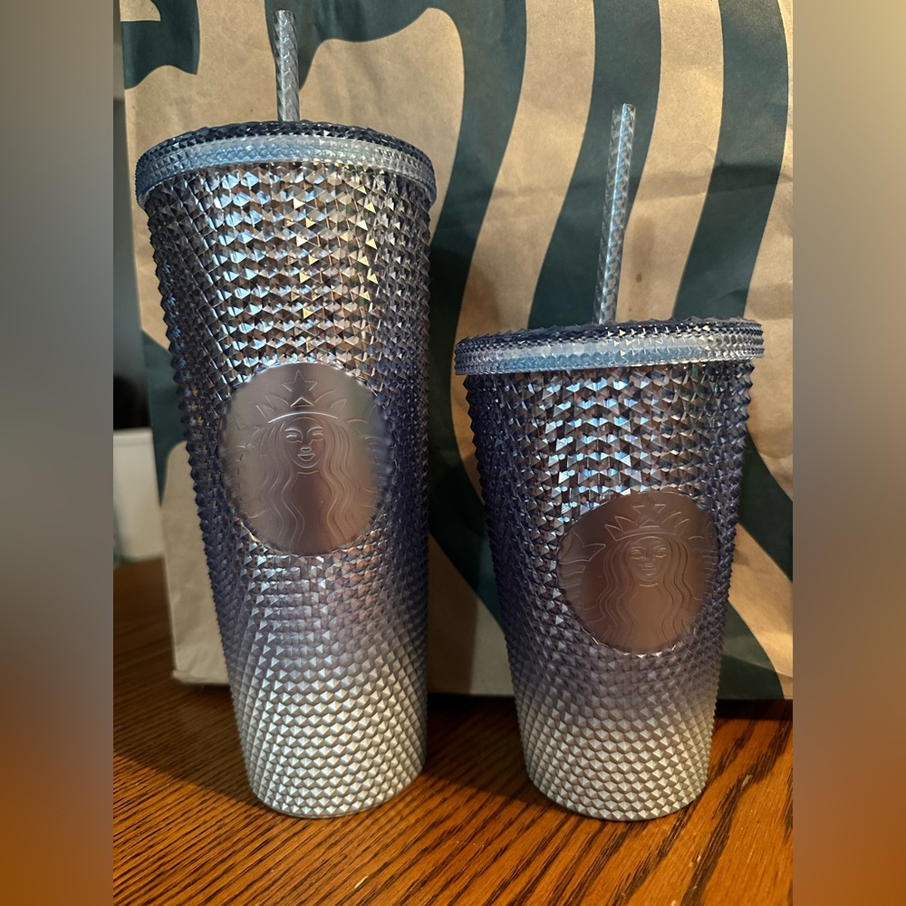 Starbucks 2023 Holiday Blue Silver Icicle Gradient Studded Tumbler set